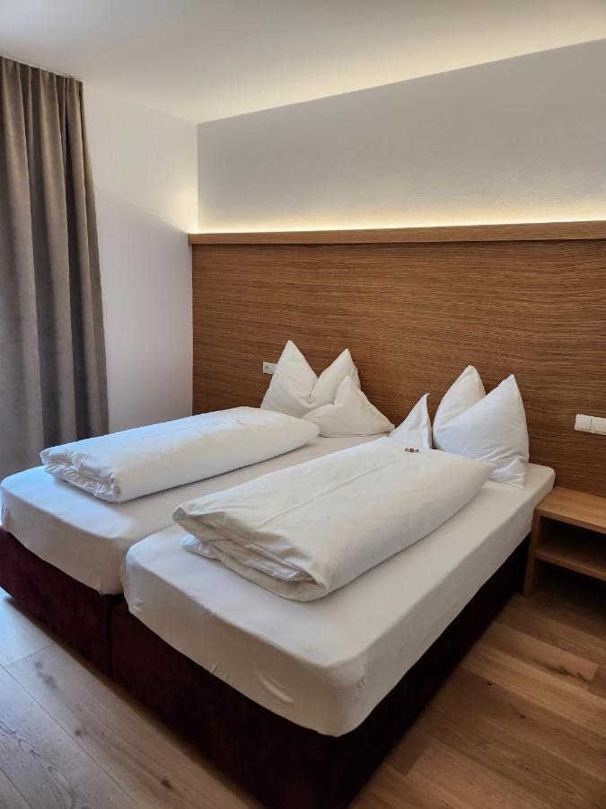Hotel Dolomiten ดอบบีอาโก ภายนอก รูปภาพ