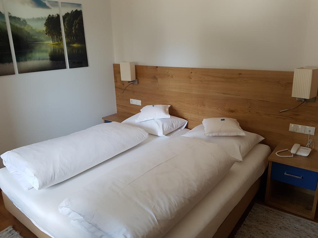 Hotel Dolomiten ดอบบีอาโก ภายนอก รูปภาพ